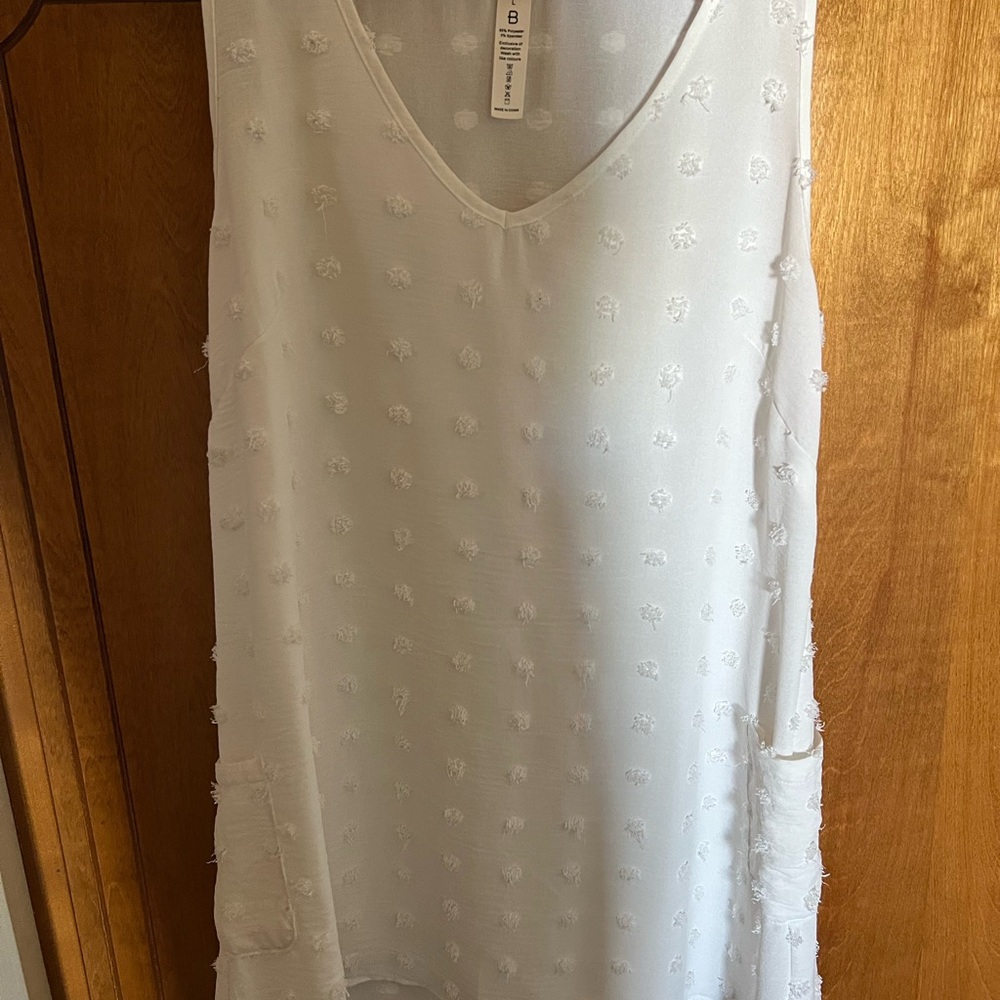 White Sleeveless Textured Dress